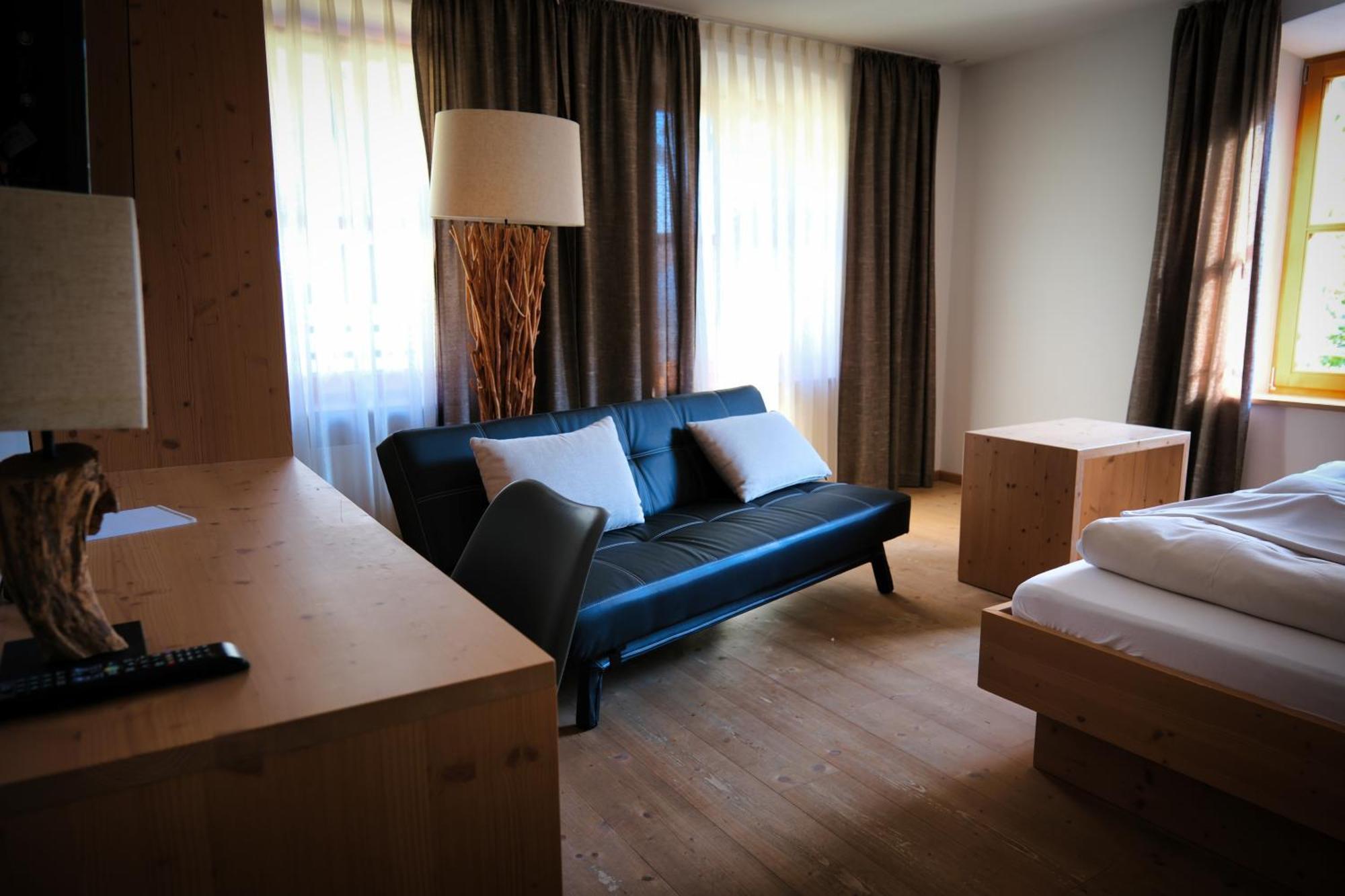 Hotel "Beim Butz" Worth an der Donau Exterior foto